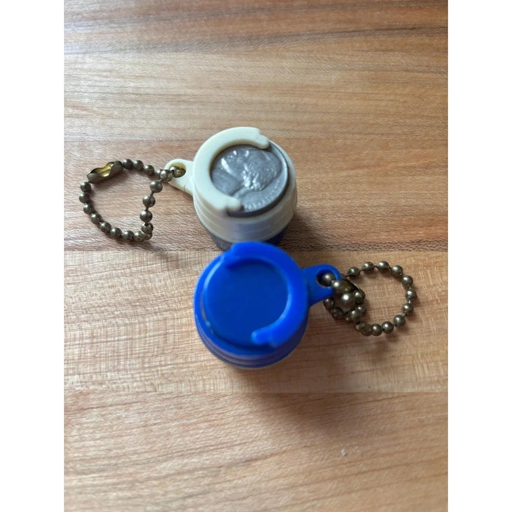 2 Vintage Coin‎ Dispenser holder keychains blue and white plastic good condition